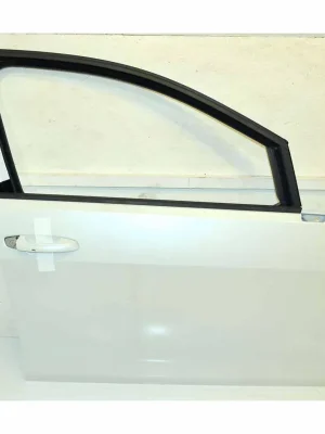 Akce dveře přední pravé VW Golf VII 5G0 lift5G4831056AS - poškrábaný lak (Holé)