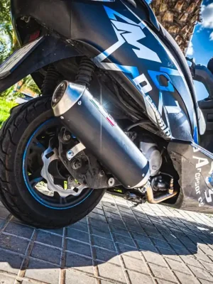 Akční Cena Koncovka výfuku Slip-on GPR EVO4 ROAD PE.CAT.2.EVO4 Matná černá zahrnuje spojovací svod, odnímatelný dB killer a katalyzátor